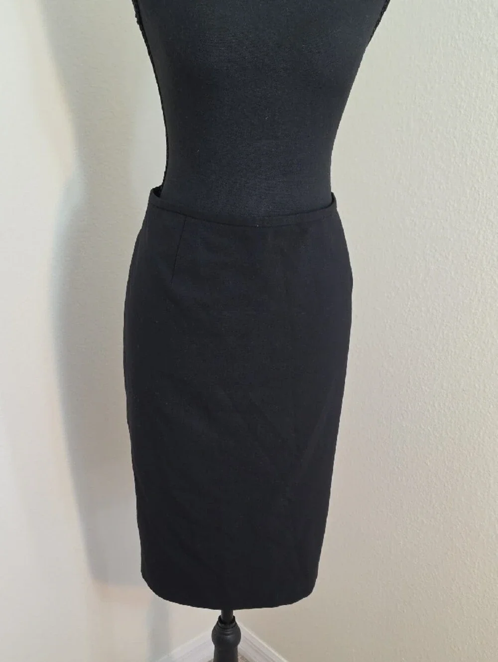 Calvin Klein Pleated Waist Cropped Skirt Suit | Black | Size 14